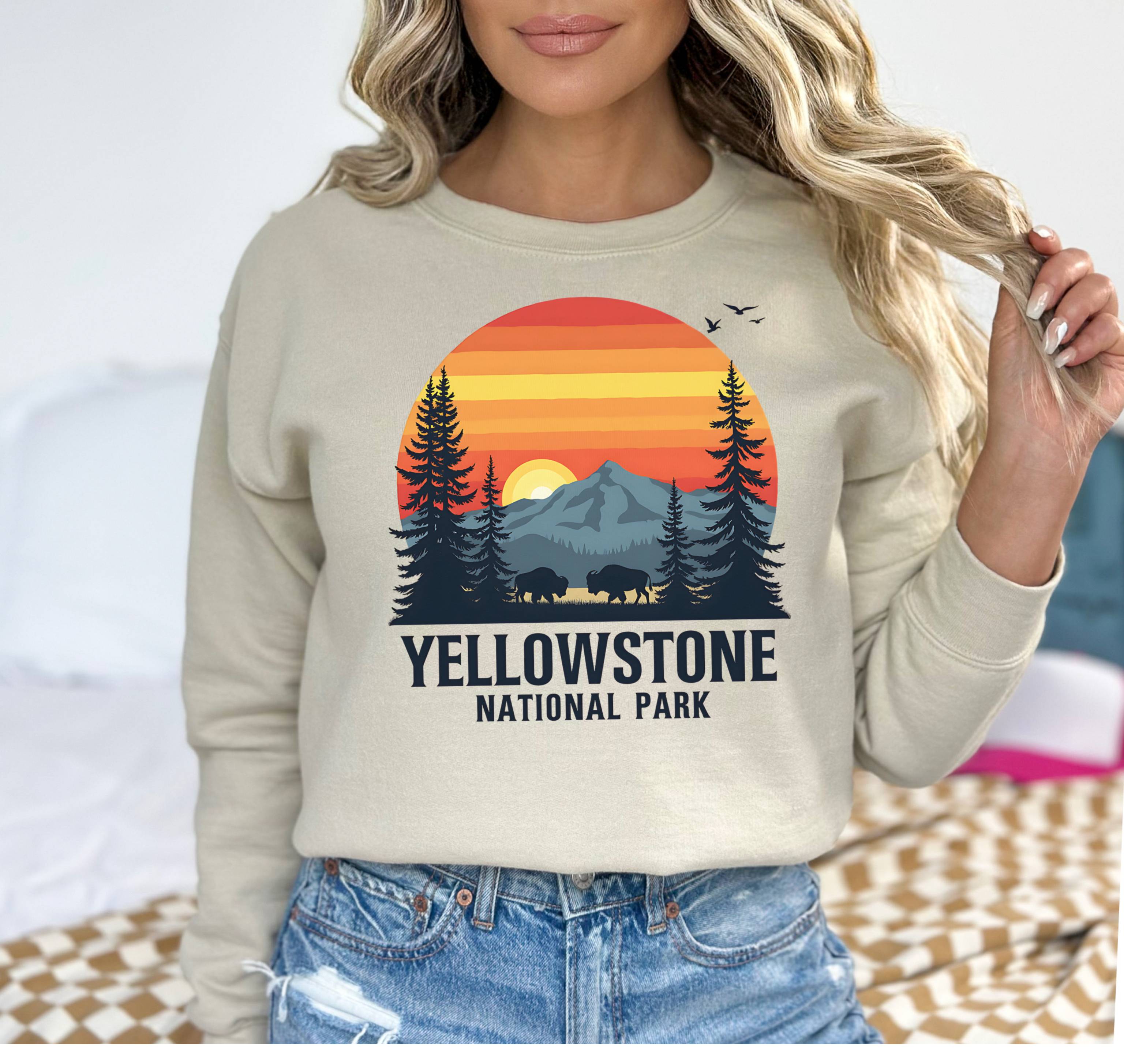 yellowstone national park crewneck beige